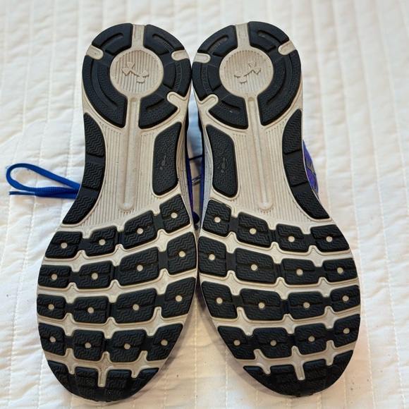 NWOT Under Armour Bandit 3 Women's Size 11 - Picture 6 of 8